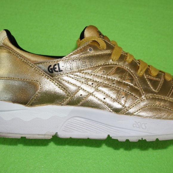 ASICS - Picture 2 of 4